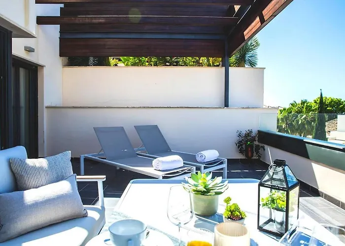 Exclusivo En Flamingos Golf Apartment